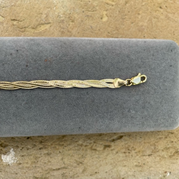 14k Solid Gold Bracelet with a Twist/Braid Herringbone Chain - Picture 3 of 10